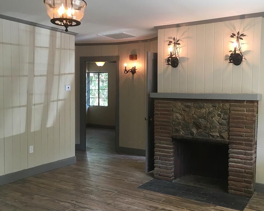 Cottage theme throughout