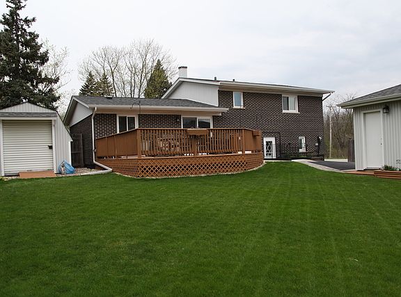 5th image of 15101 Willow Ln