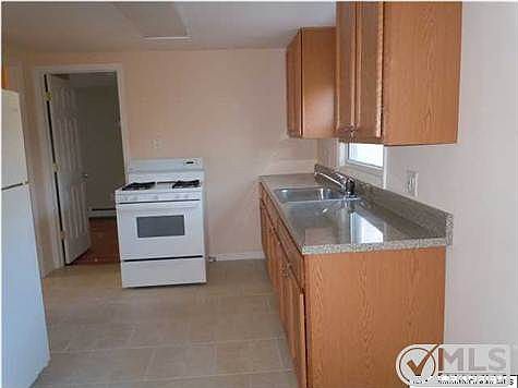 2nd image of 375 Aldrich Rd Fl 2nd