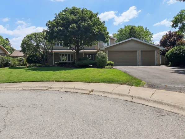 10215 S 87th Ct, Palos Hills, IL 60465