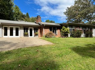 12 Wellspring Ln, Asheville, NC 28806
