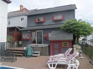 526 4th St, Charleroi, PA 15022