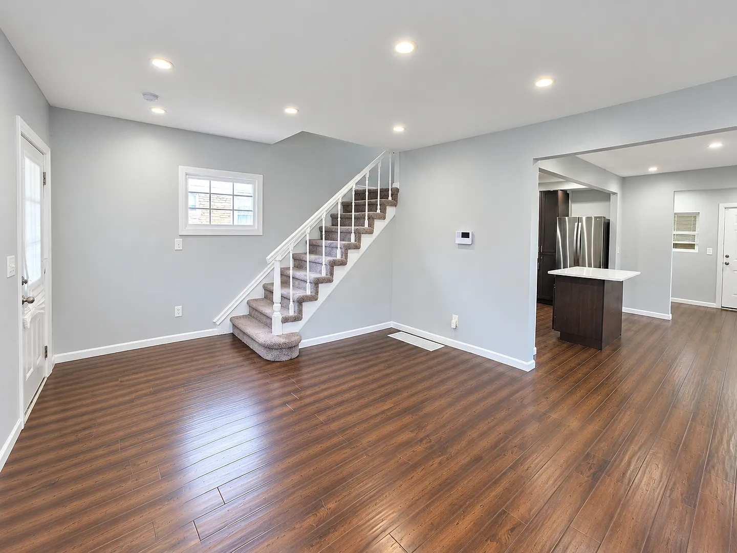 Move-In Ready 3-Bedroom Home with Modern Upgrades — Photo 2