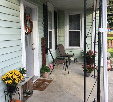 Cozy side porch 