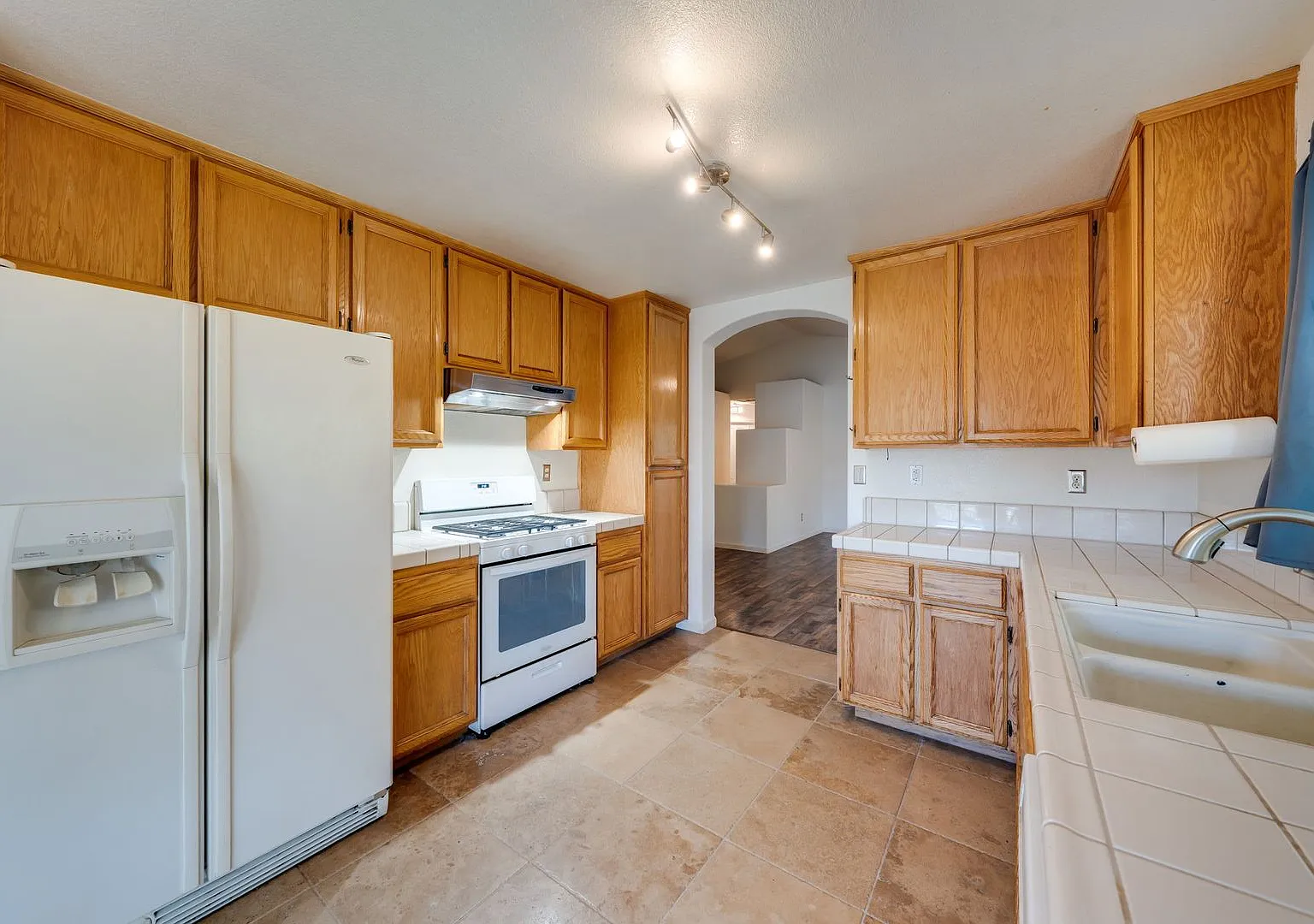 3-Bedroom Citrus Heights Home with Vaulted Ceilings, Fireplace & 2-Car Garage! — Photo 3
