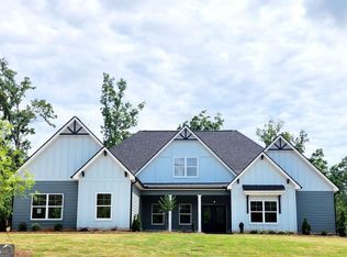 140 Atlantica Dr, Newnan, GA 30263