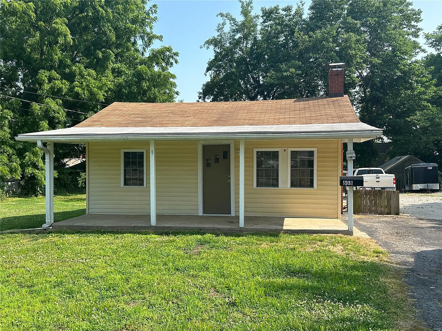 608 Porter St photo 1