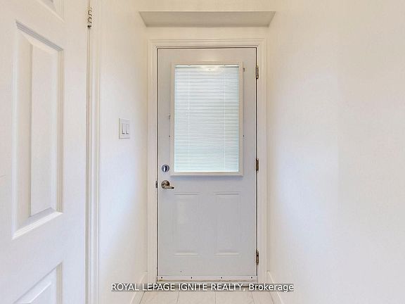 4th image of 230 Clarke Rd #26