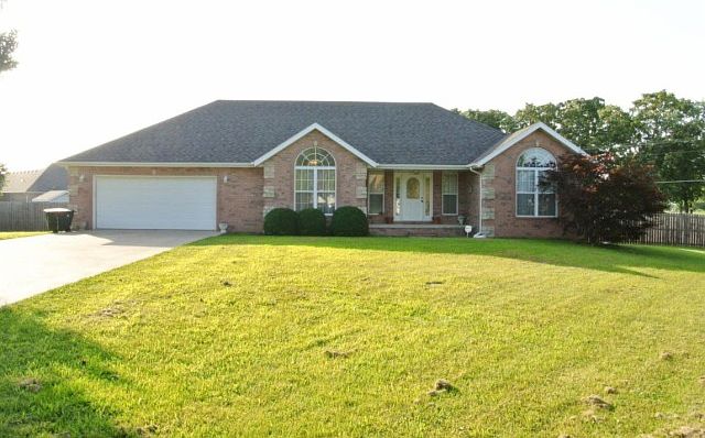 1st image of 981 Bradford Ct