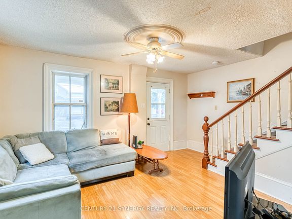 5th image of 108 Beckwith St E