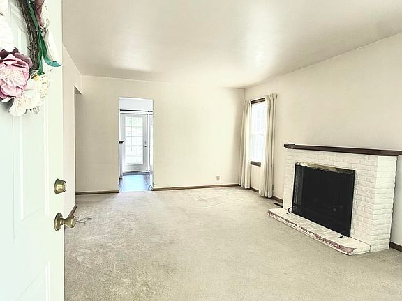 5th image of 3338 Eder Ave