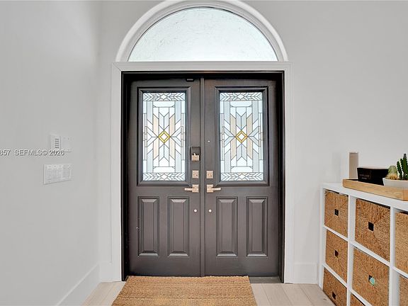 3rd image of 2772 Sucre Ave