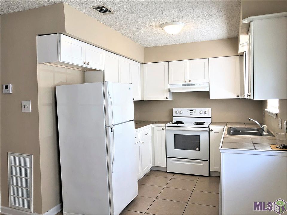 1st image of 40429 W Hernandez Ave #3