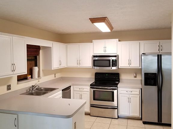 4th image of 482 NW Ferris Dr