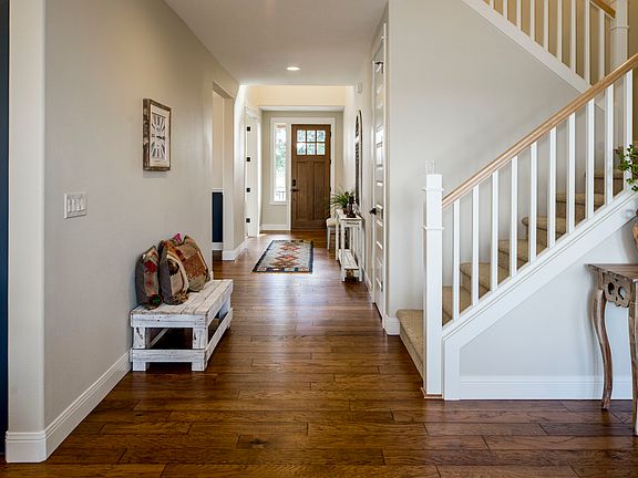 Example of an Entryway