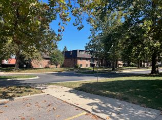 311 Riviera Dr #63, Saint Clair Shores, MI 48080