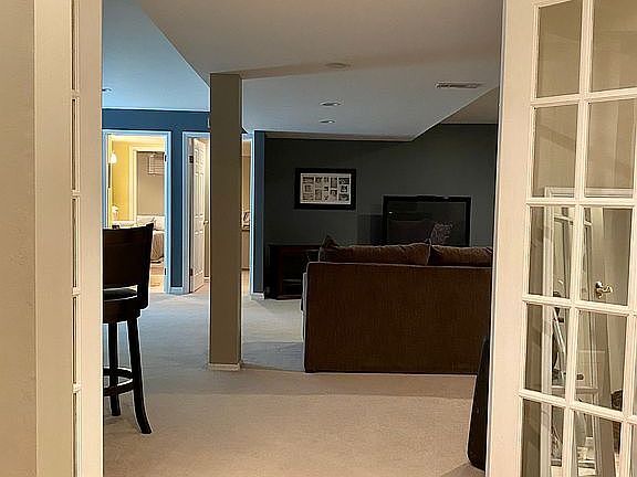 4th image of 504 Willow Glen Ct