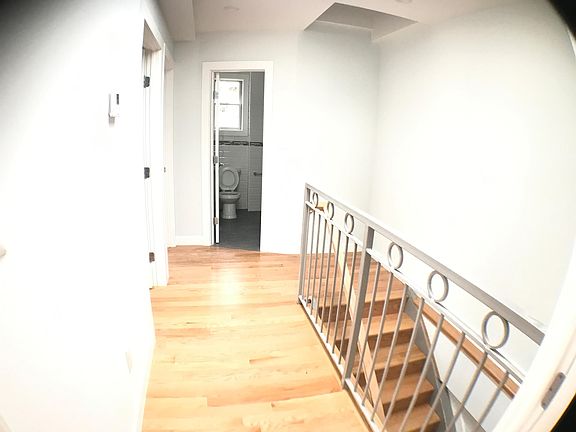 3rd image of 2318 32nd St #2