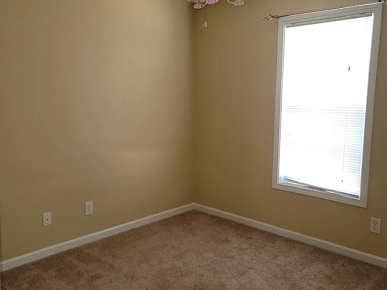 5625 Thackeray Dr — Photo 11