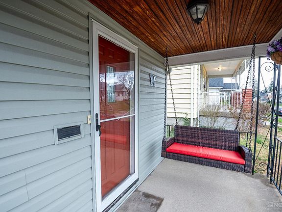 2nd image of 1826 De Armand Ave