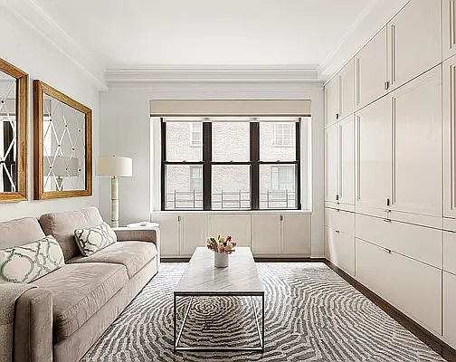 4th image of 1049 Park Ave #3C