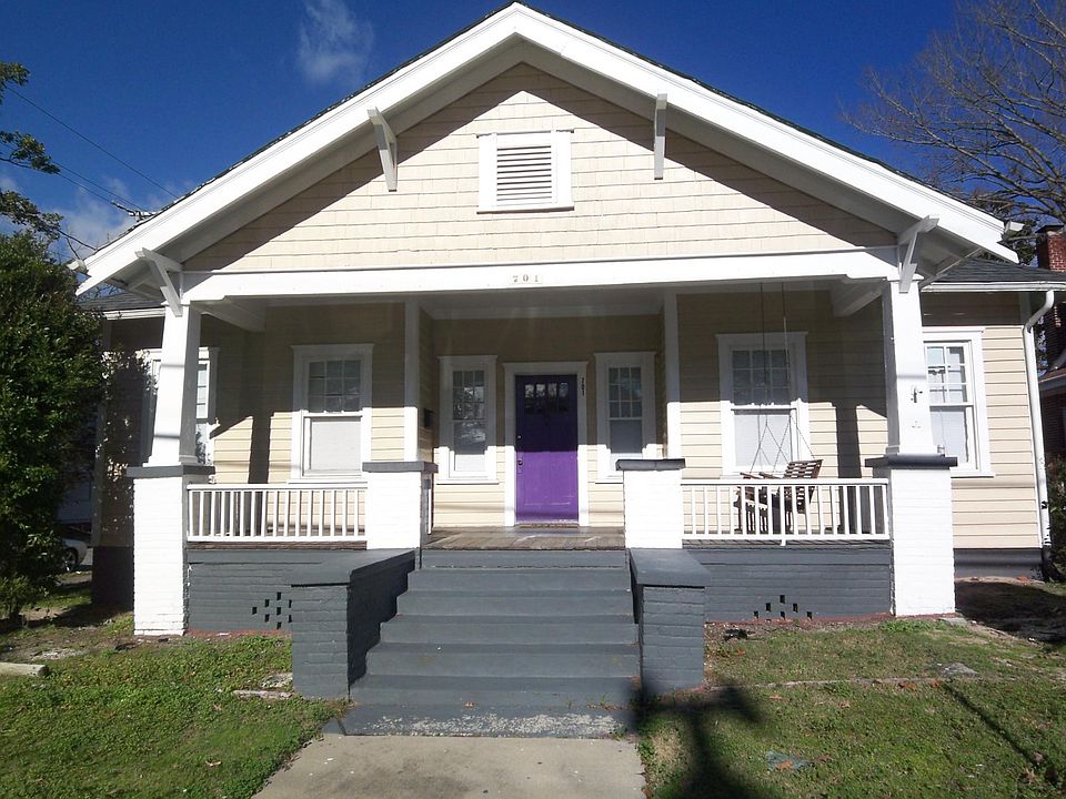 1st image of 701 E 4th St