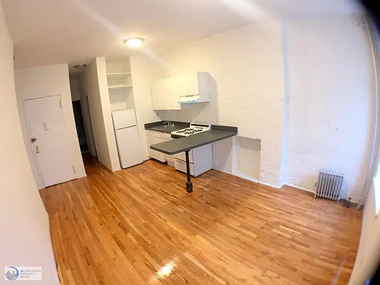 Rented by Metropolitan Property Group | media 14