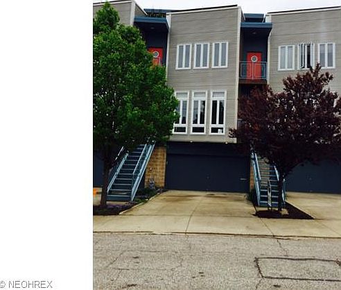 1st image of 1225 W 67th St