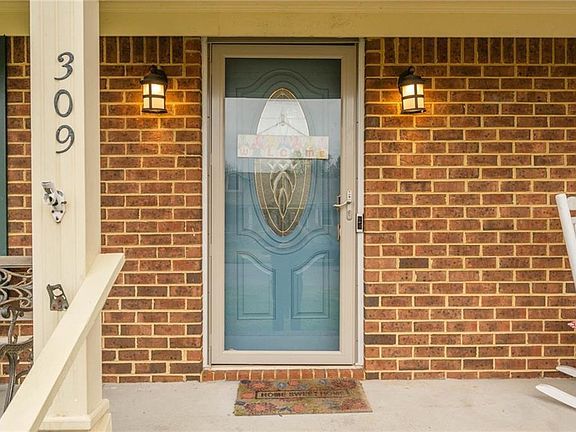 5th image of 309 Saddle Ct