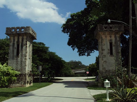 Entrance of the street 