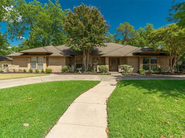 19 Mullaney Dr, Greenville, TX 75402