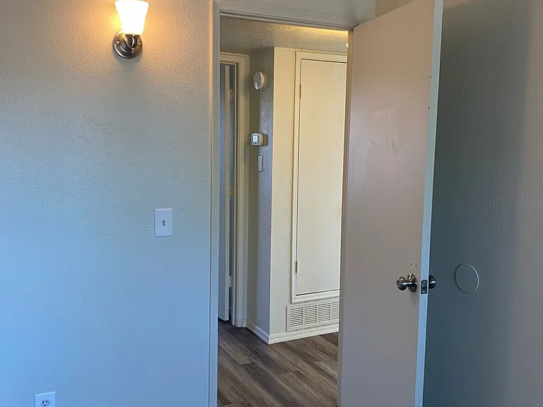 3320-3326 E Bermuda Ave — Photo 10