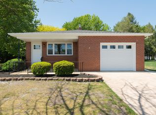 20 Aztec Ct, Toms River, NJ 08757