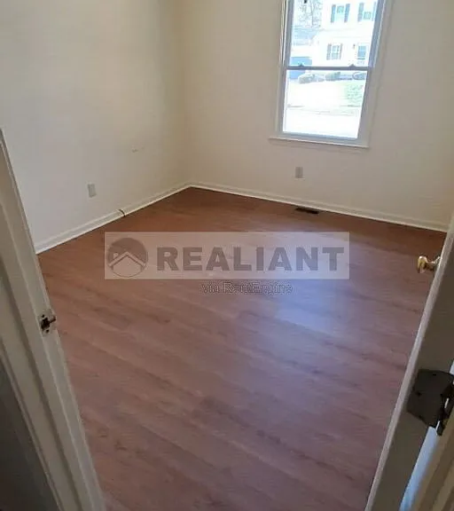 1412 Ritchie Ct — Photo 4