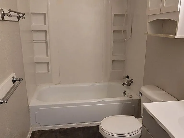133 Highlander Dr #B — Photo 12