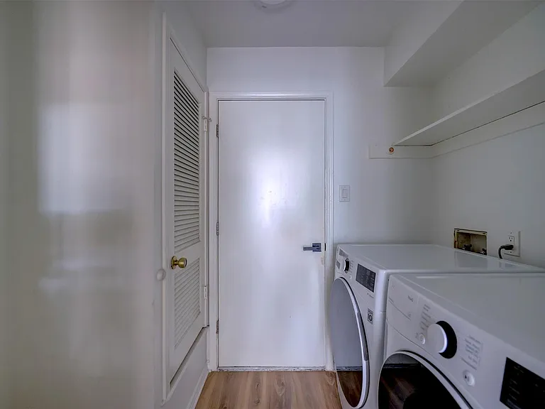 512 Eberhart Ln #1403 — Photo 15