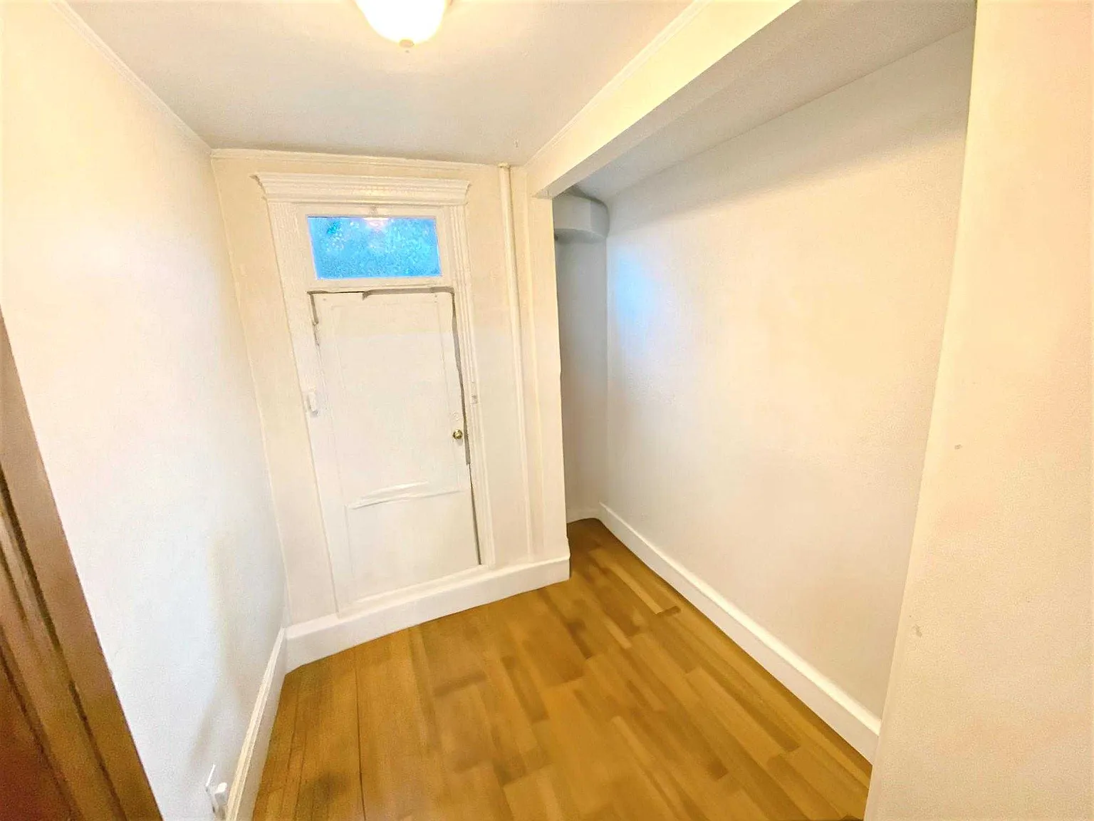 5 bed, $7,500 — Photo 1