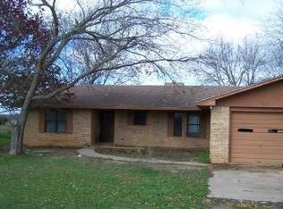 198 Old Lexington Rd, Elgin, TX 78621