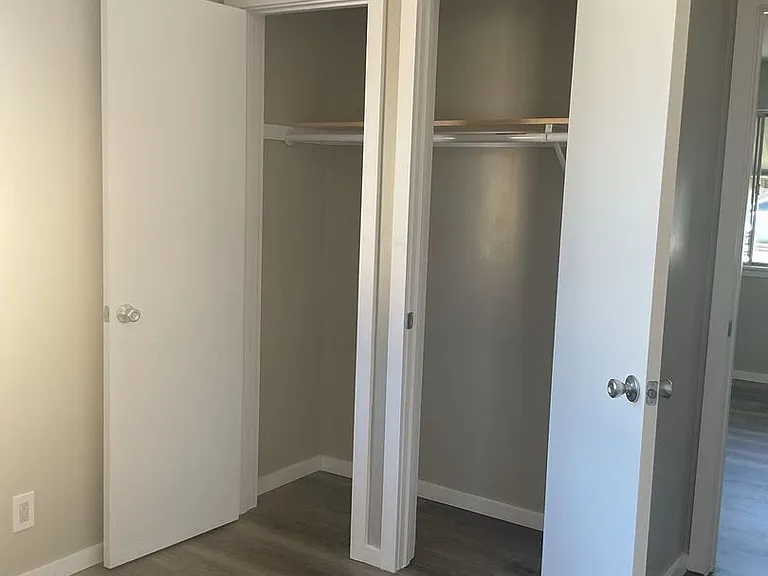5143 Clara St — Photo 19