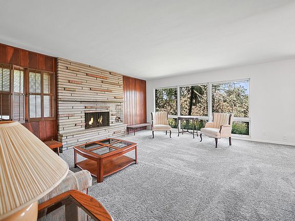3rd image of 51 Terrace Dr