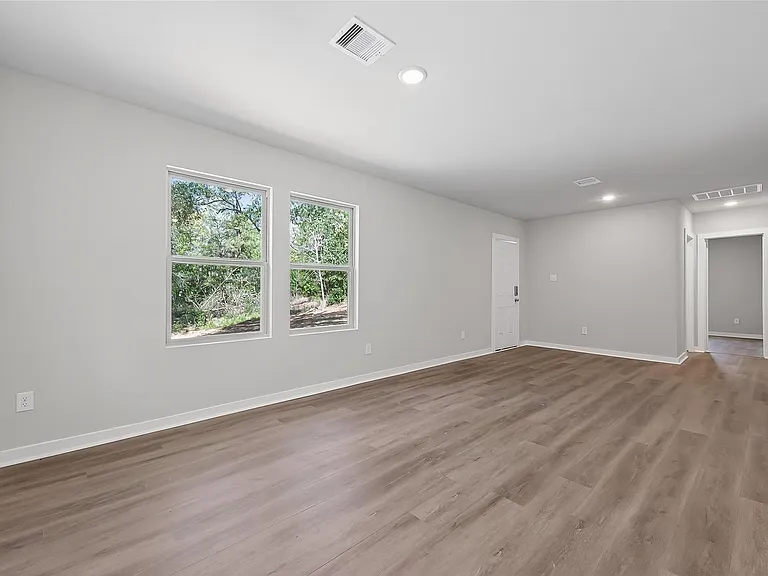 154 E Lakeview Dr — Photo 10