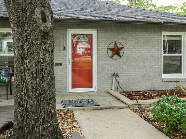 6432 Malvey Ave — Photo 12