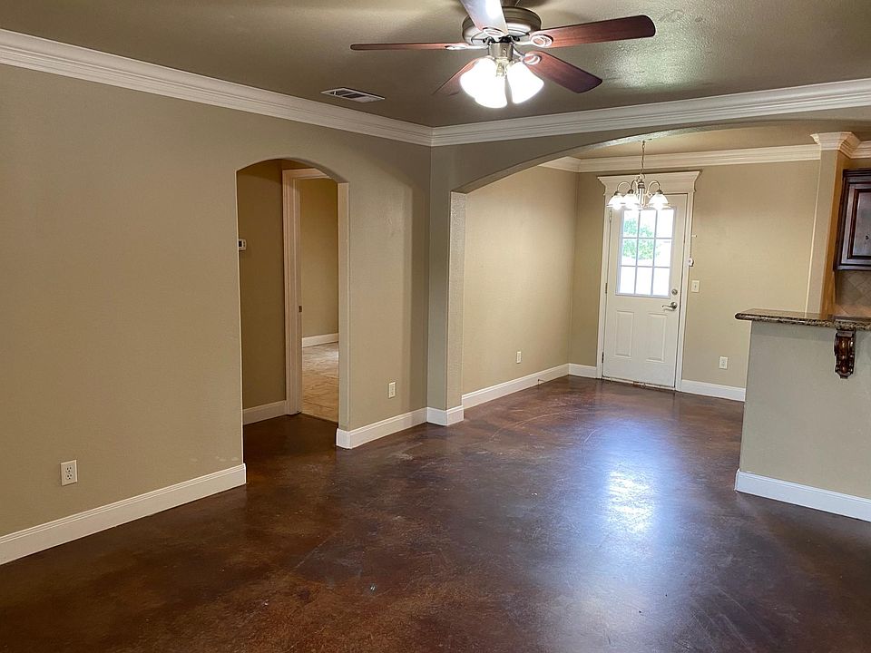1st image of 2106 Hadley Dr