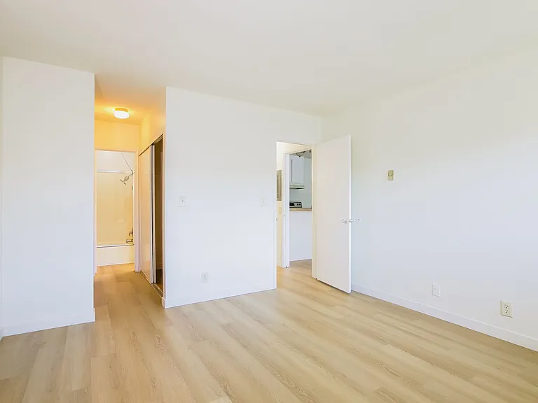 5500 Ackerfield Ave #310 — Photo 14