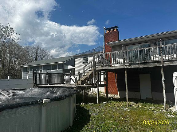 2nd image of 222 Saint Charles St