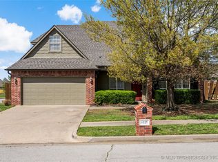 1227 W 118th St S, Jenks, OK 74037