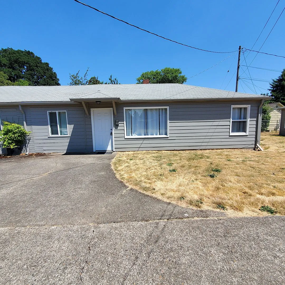 Cozy 2 Bed, 1 Bath Home close to Burkhart park!! — Photo 1