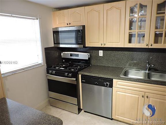 3rd image of 11338 SW 71st Ln #11338