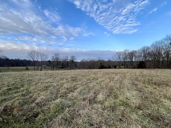 19 Gowen Rd, Leoma, TN 38468