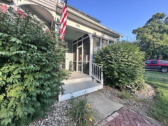4th image of 338 S Adams St